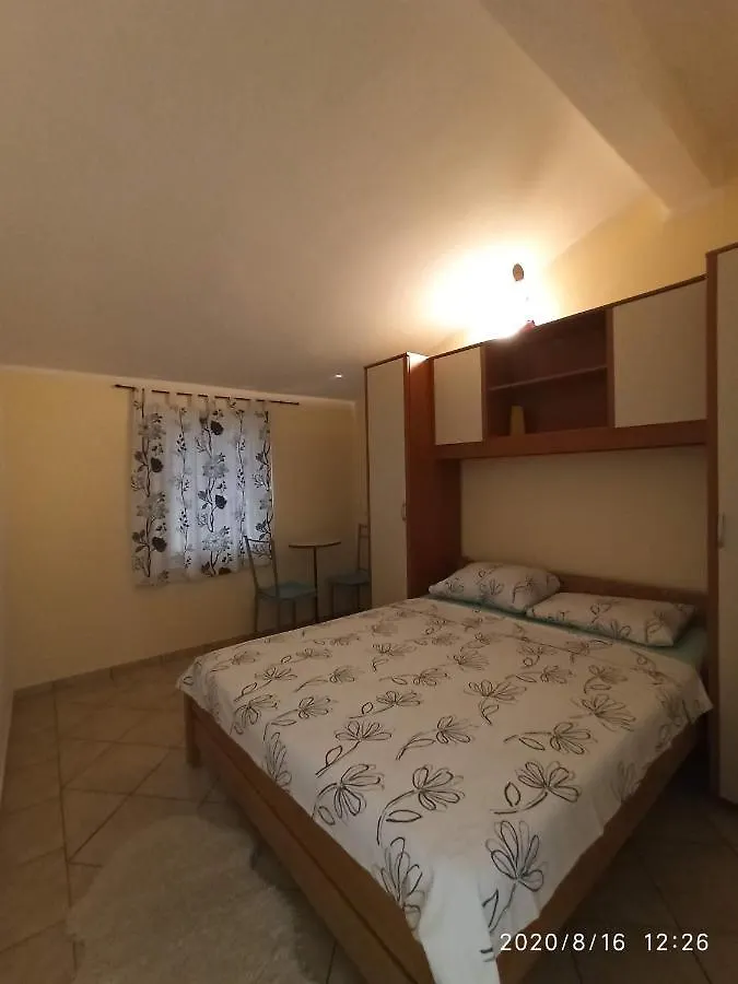 Apartmani Lun Vir Apartment