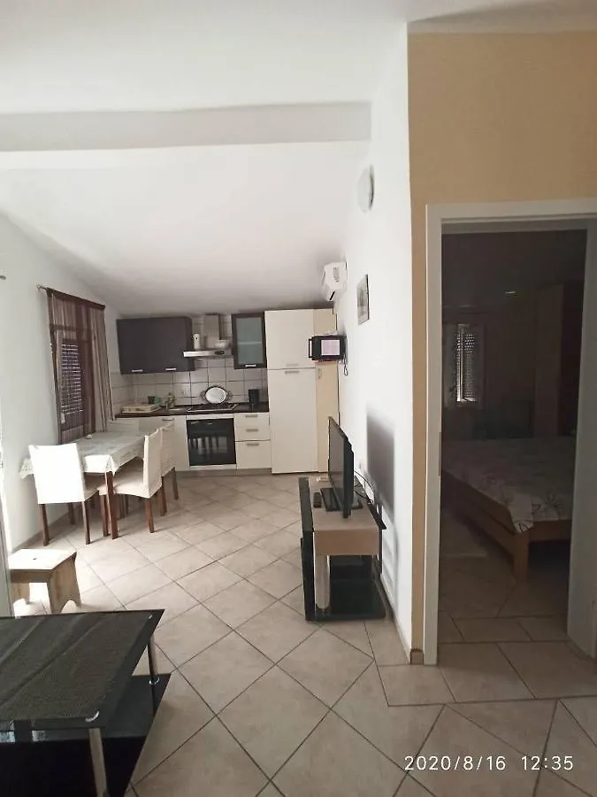 Apartment Apartmani Lun Vir