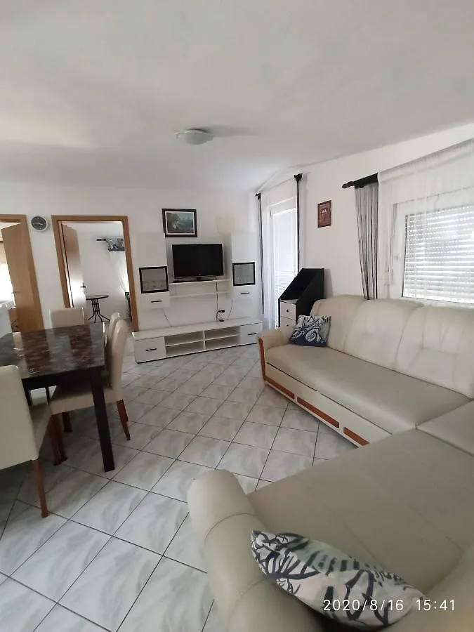 Apartment Apartmani Lun Vir