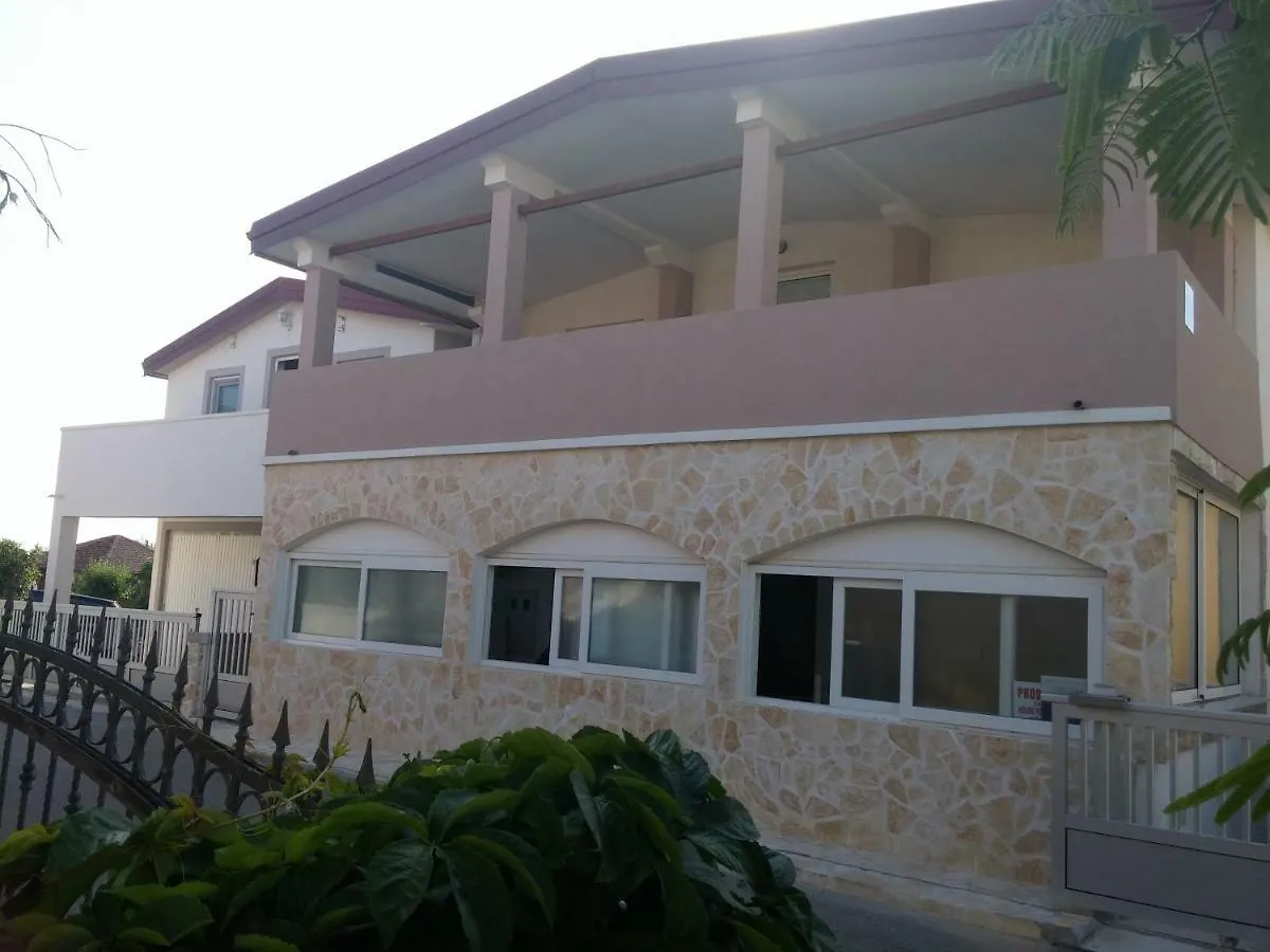 Apartment Apartmani Lun Vir Croatia