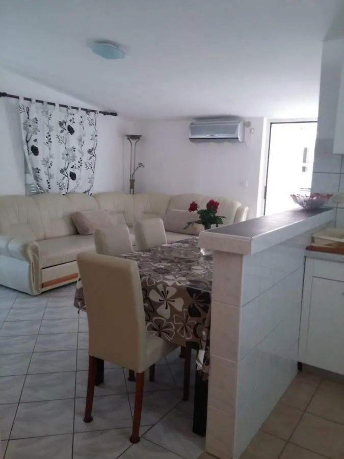 Apartment Apartmani Lun Vir