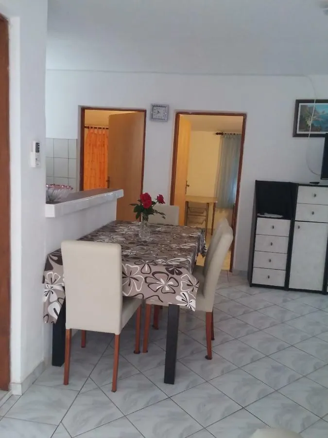 Apartmani Lun Vir Apartment