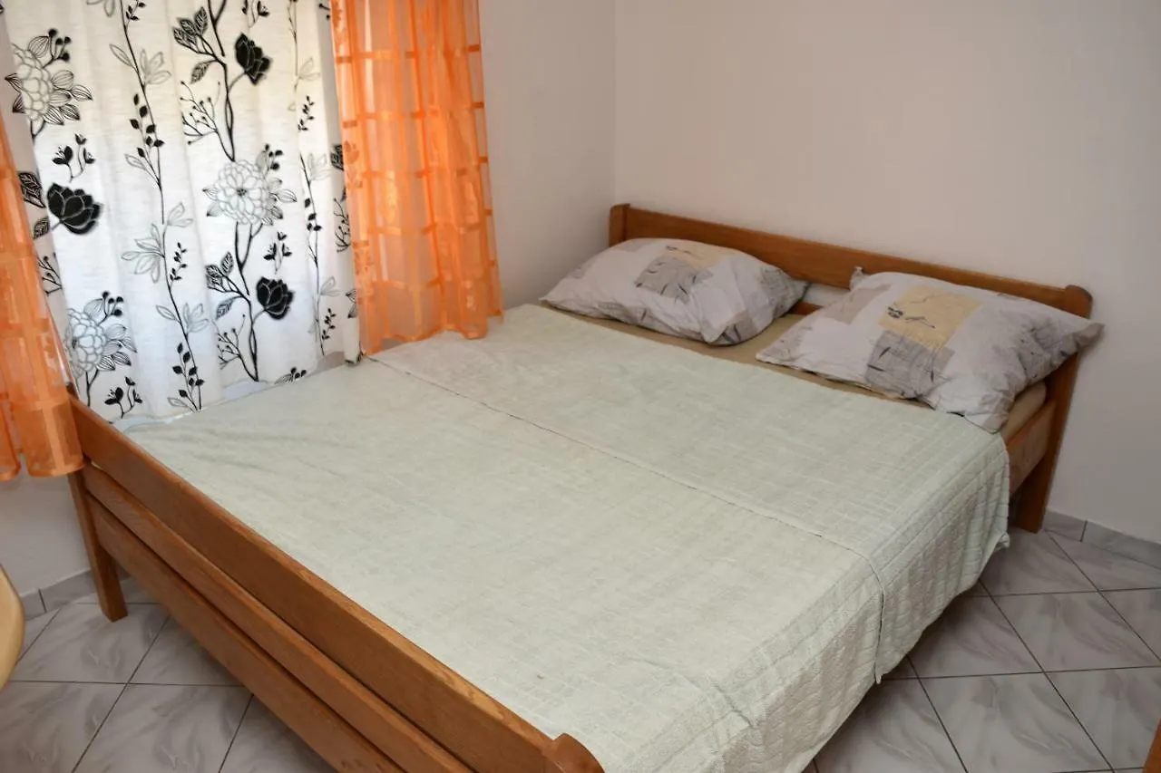 Apartmani Lun Vir Apartment