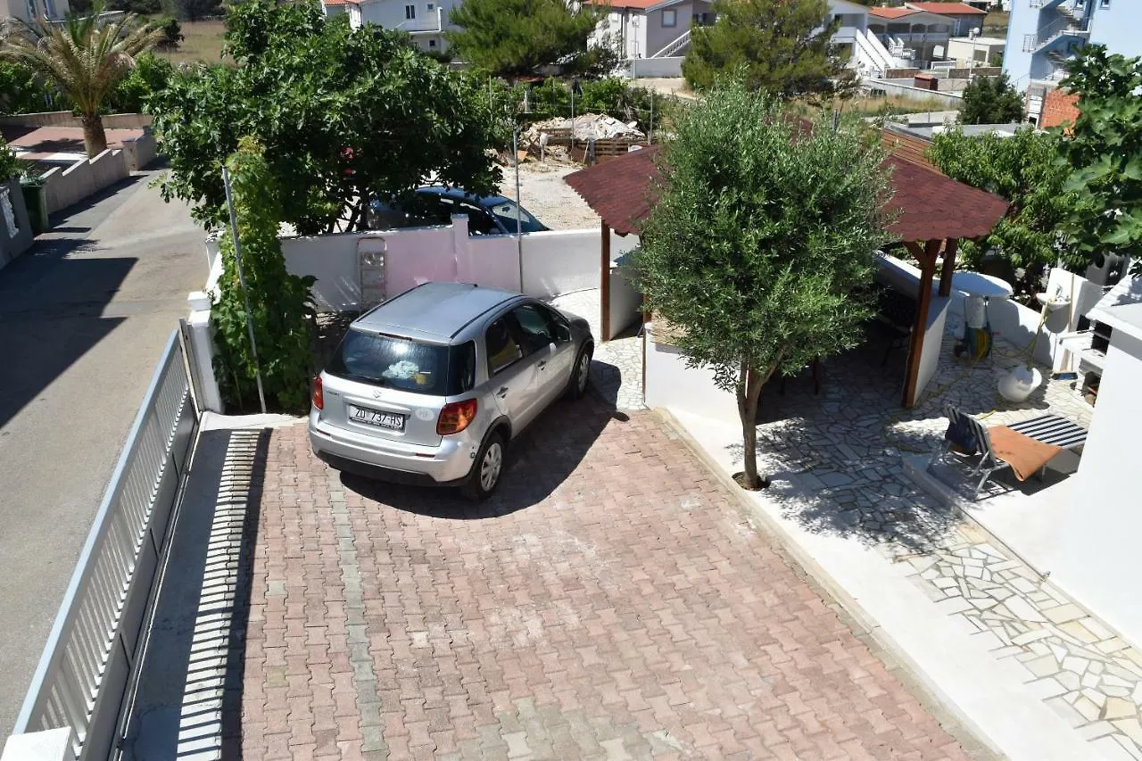 Apartment Apartmani Lun Vir