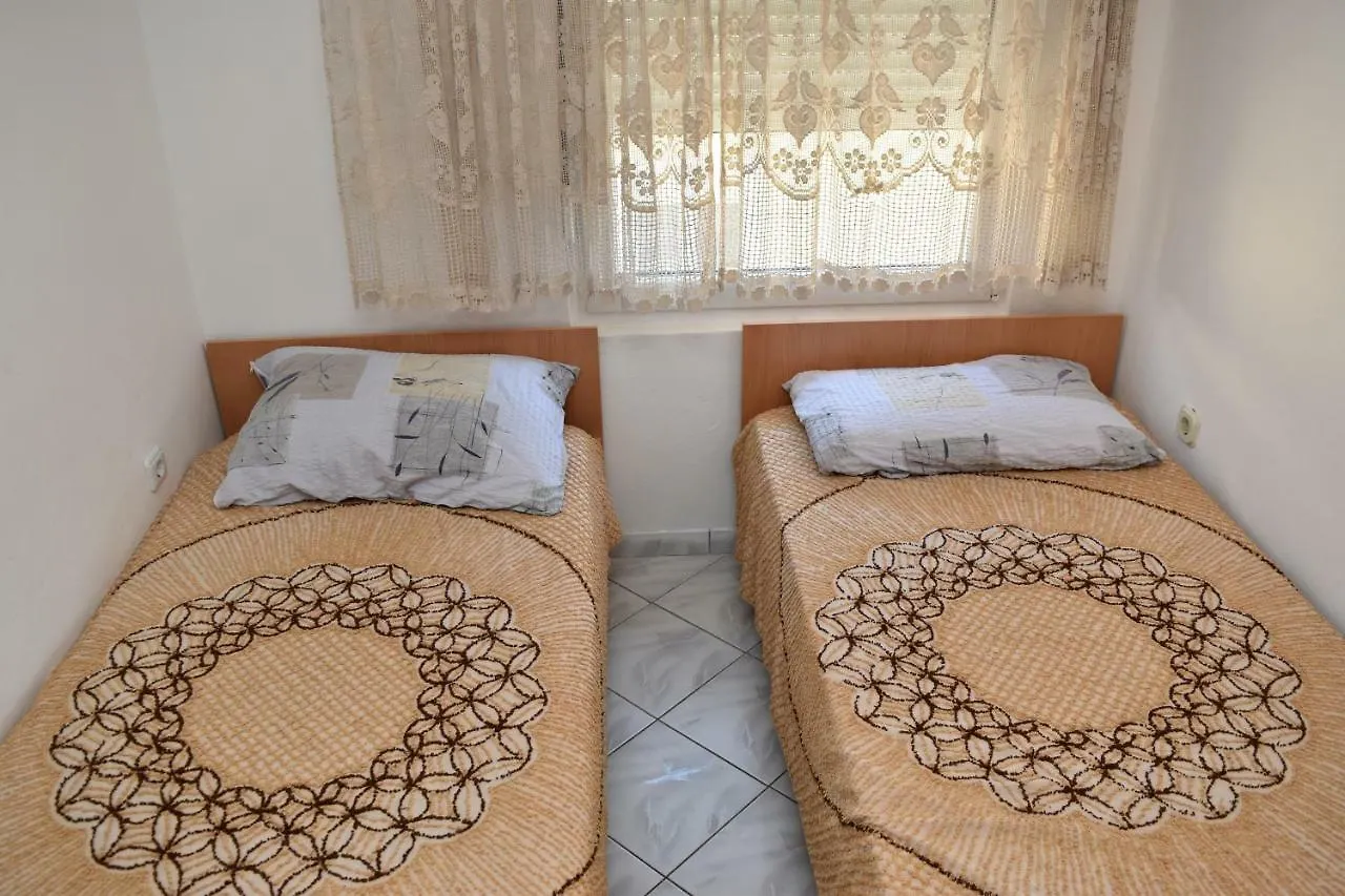 Apartment Apartmani Lun Vir Croatia