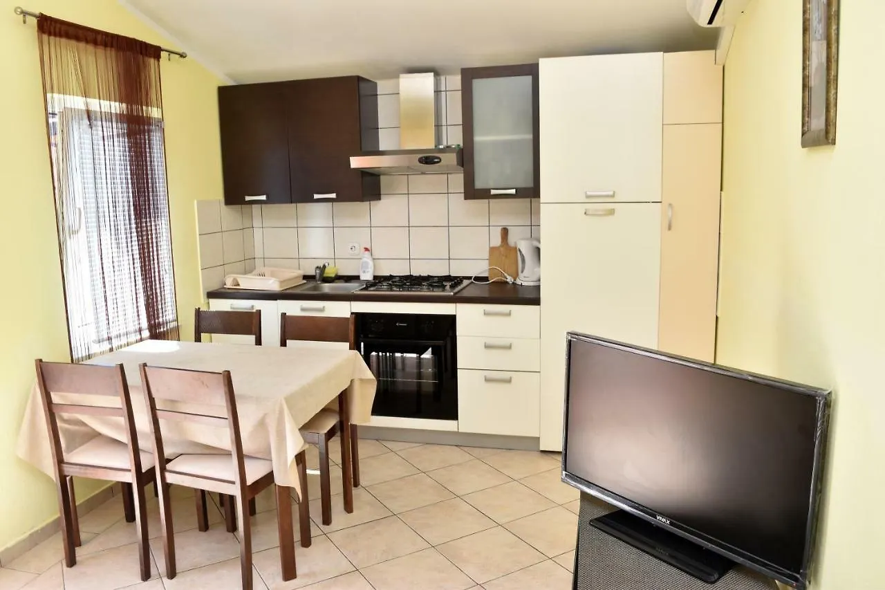 Apartment Apartmani Lun Vir